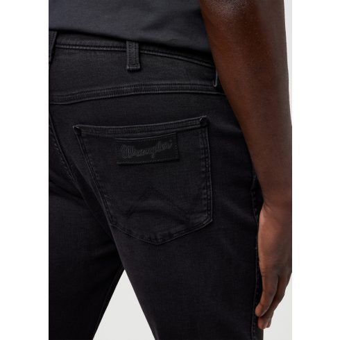 Wrangler® Férfi farmernadrág - Larston -Slim Tapered - Black Fog