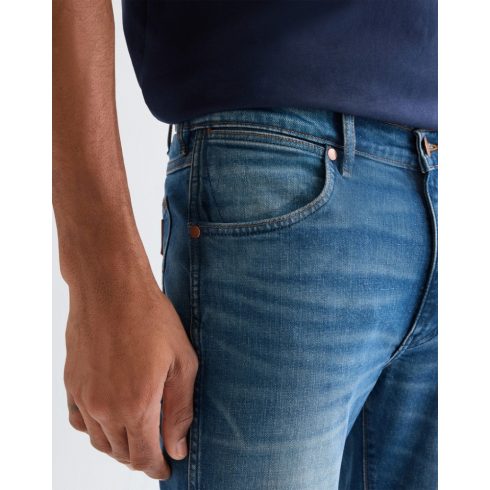Wrangler® Férfi farmernadrág - Larston -Slim Tapered - Slate Runner