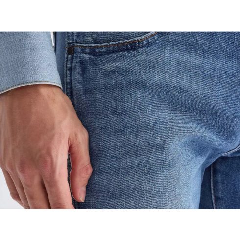 Wrangler® Férfi farmernadrág - Larston -Slim-  New Favorite